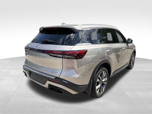 Used 2023 INFINITI QX60 Luxe FWD image 4
