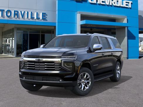 New 2026 Chevrolet Suburban Premier RWD image 6