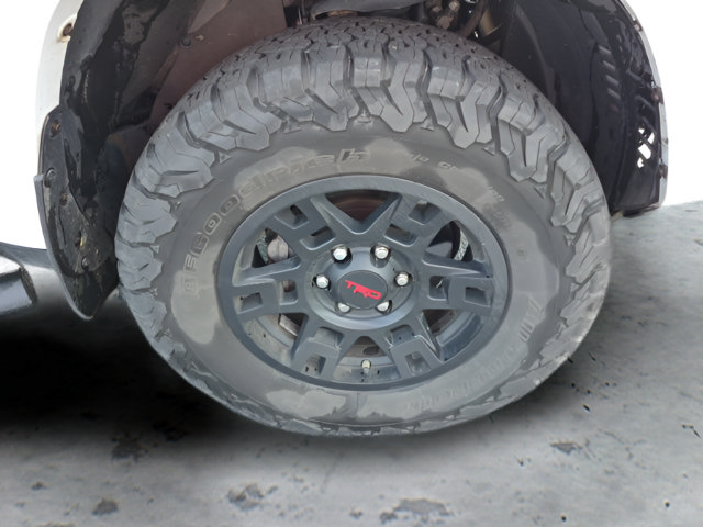 Used 2019 Toyota 4Runner TRD Off-Road Premium AWD/4WD image 11