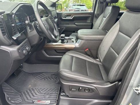 Used 2024 Chevrolet Silverado 1500 LT Trail Boss w/ LT Trail Boss Premium Package image 10