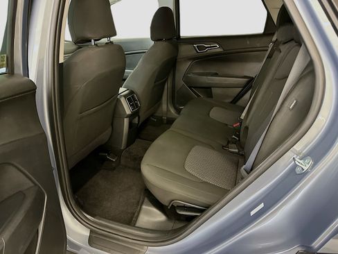 Used 2025 Kia Sportage LX image 28