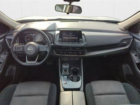 Used 2024 Nissan Rogue SV image 18