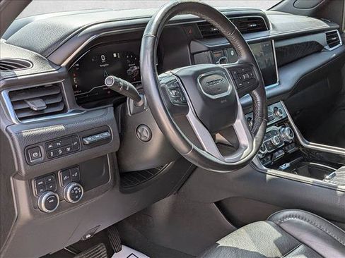 Used 2022 GMC Yukon XL Denali AWD/4WD image 19