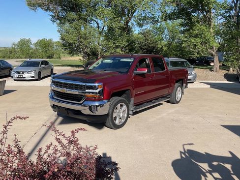 Used 2017 Chevrolet Silverado 1500 LT w/ All Star Edition AWD/4WD image 5
