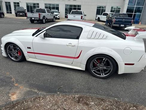 Used 2008 Ford Mustang GT Premium RWD image 10