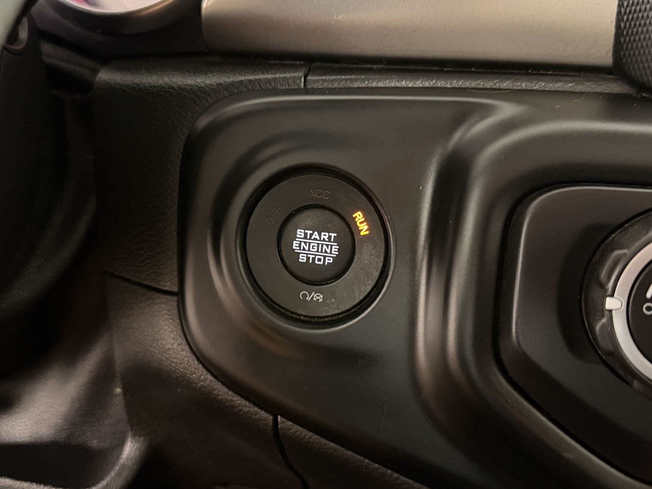 Used 2021 Jeep Gladiator Sport AWD/4WD image 18