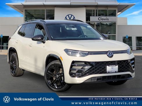New 2026 Volkswagen Tiguan SE R-Line AWD/4WD image 1