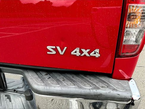 Used 2011 Nissan Frontier SV AWD/4WD image 23