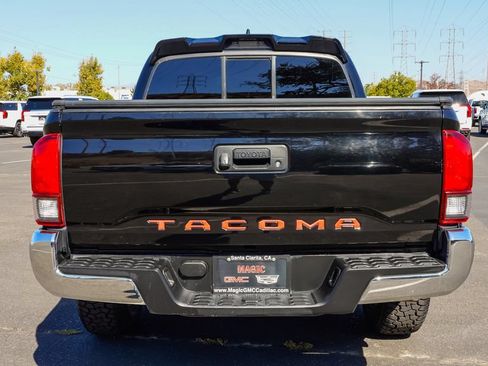 Used 2022 Toyota Tacoma SR5 RWD image 10