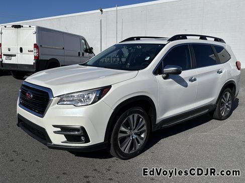 Used 2022 Subaru Ascent Touring image 8