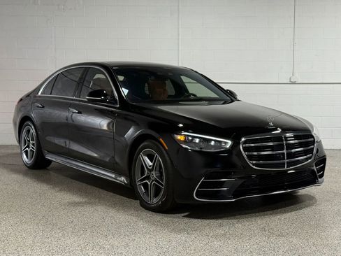 Used 2023 Mercedes-Benz S 580 4MATIC Sedan image 4