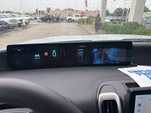 New 2025 Ford Expedition Active AWD/4WD image 14