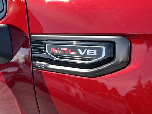 Used 2024 GMC Sierra 1500 AT4X AWD/4WD image 10