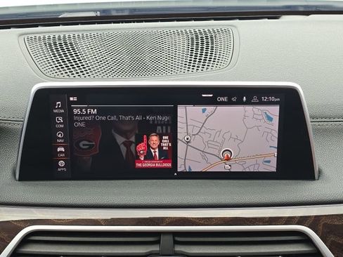 Used 2020 BMW 750i xDrive w/ Luxury Rear Seating Package image 31