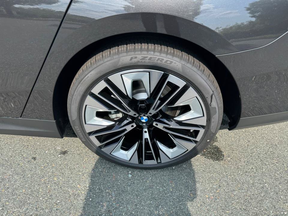 New 2027 BMW 530i xDrive w/ Premium Package AWD/4WD image 22
