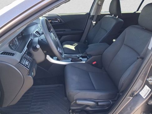 Used 2016 Honda Accord LX image 9