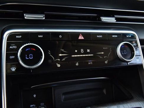 Used 2024 Genesis GV80 2.5T AWD/4WD image 16