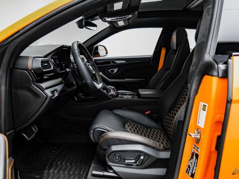 Used 2024 Lamborghini Urus S image 39