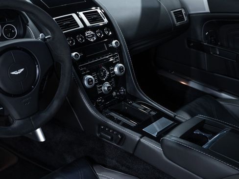 Used 2010 Aston Martin DBS image 48