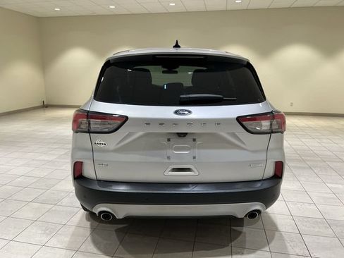 Used 2020 Ford Escape SE FWD image 4