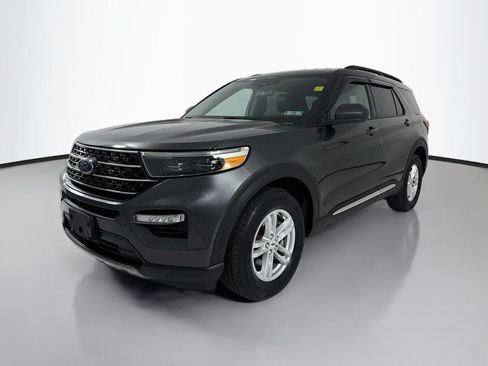 Used 2020 Ford Explorer XLT w/ Equipment Group 202A AWD/4WD image 3