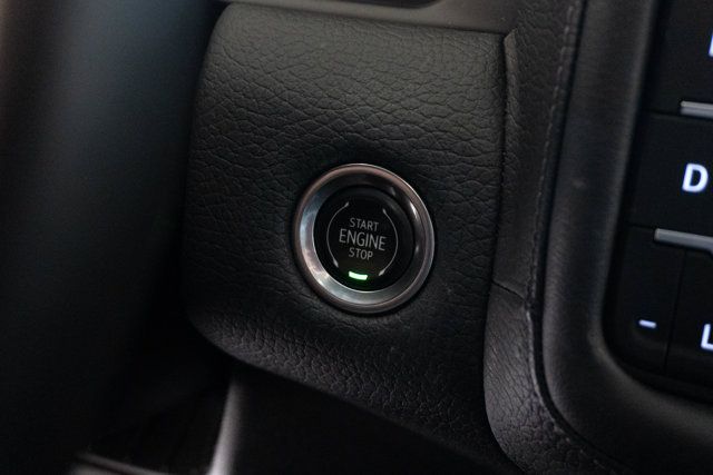 Used 2023 GMC Yukon Denali AWD/4WD image 38