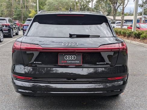 Used 2022 Audi e-tron Premium w/ Convenience Plus Package image 7