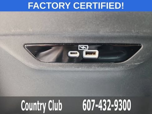 Used 2023 Chrysler Pacifica Touring-L FWD image 23