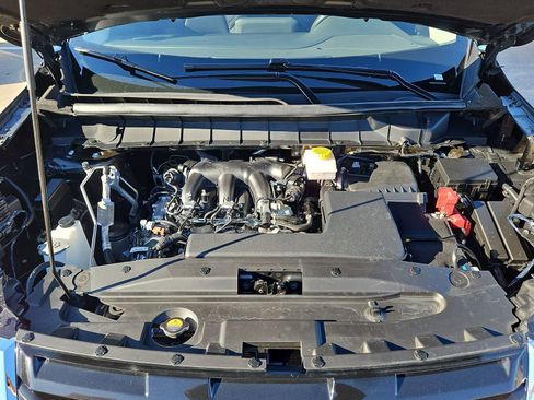 Certified 2025 Nissan Pathfinder SL image 11