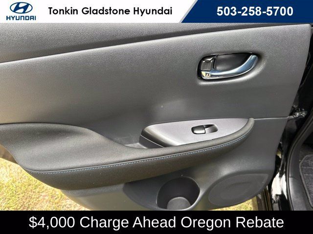 Used 2025 Nissan Leaf S FWD image 14