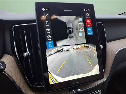 New 2026 Volvo XC60 B5 Plus w/ Protection Package Premier image 20