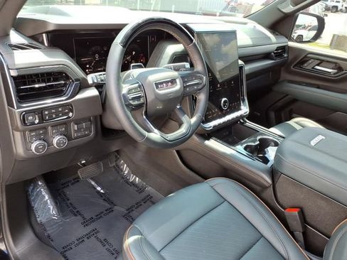 Used 2026 GMC Yukon AT4 w/ AT4 Premium Plus Package AWD/4WD image 3