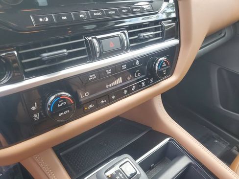 Used 2025 Nissan Pathfinder Platinum w/ Cargo Package FWD image 22