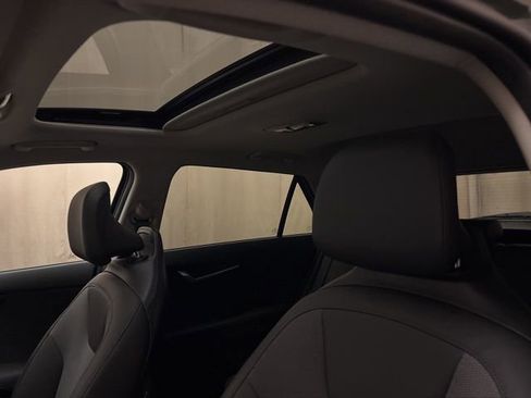 Certified 2023 Kia Niro EX Touring FWD image 20