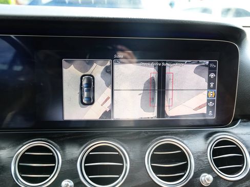 Used 2018 Mercedes-Benz E 300 4MATIC image 19