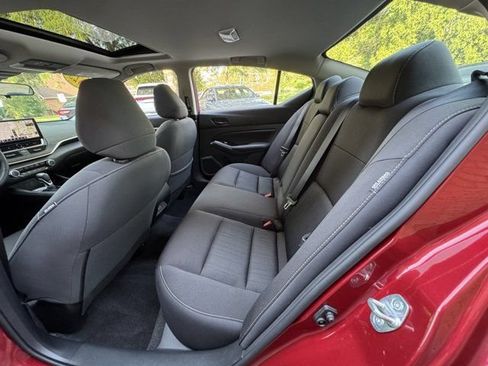 Used 2023 Nissan Altima 2.5 SV w/ SV Premium Package FWD image 24