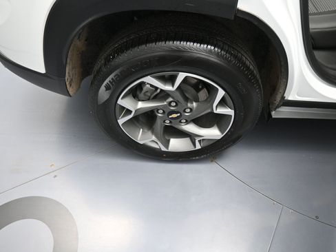 Certified 2025 Chevrolet Trax LT image 20