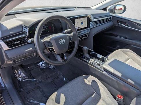 Used 2025 Toyota Camry LE image 12
