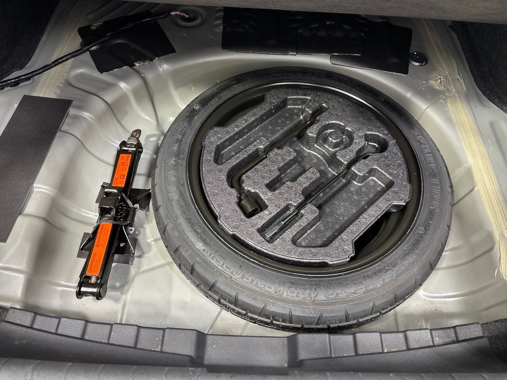 Used 2021 Nissan Sentra SR FWD image 35