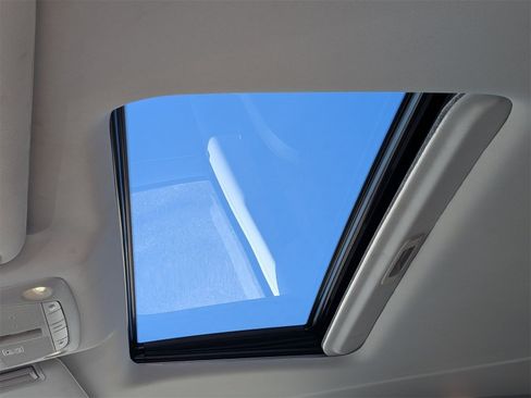 Used 2021 INFINITI QX80 Luxe w/ All-Season Package image 27