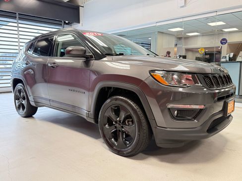 Used 2019 Jeep Compass Latitude AWD/4WD image 13