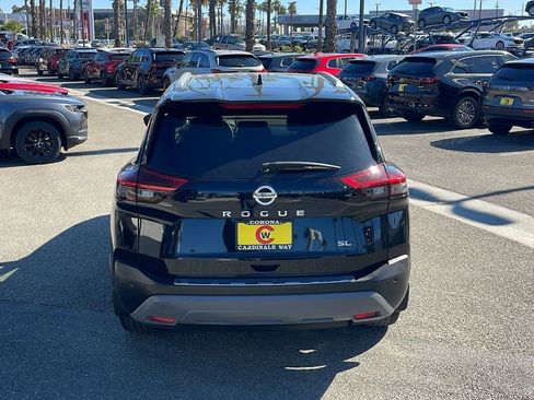 Used 2021 Nissan Rogue SL w/ Premium Package image 8