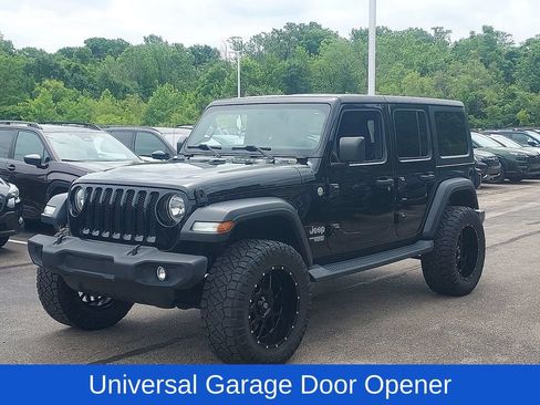 Used 2018 Jeep Wrangler Unlimited Sport S AWD/4WD image 3