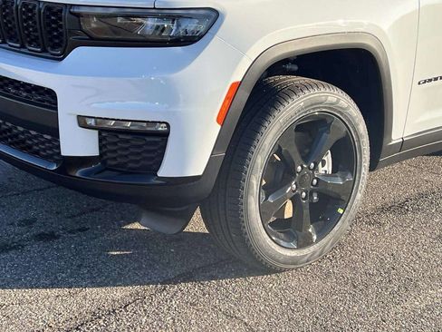 New 2025 Jeep Grand Cherokee L Limited image 3