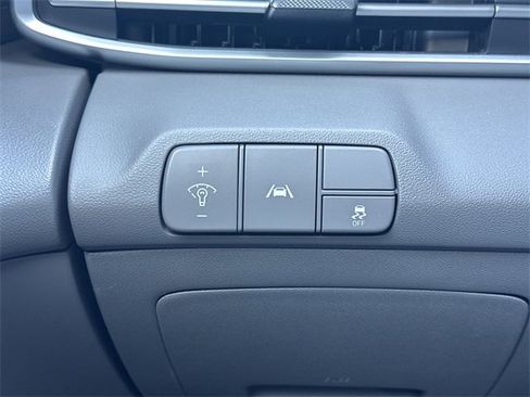 Certified 2023 Hyundai Elantra SEL image 20