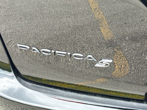 New 2027 Chrysler Pacifica Limited AWD/4WD image 8