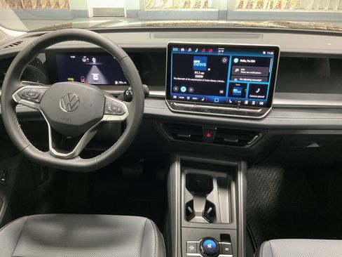 New 2026 Volkswagen Tiguan SE image 12