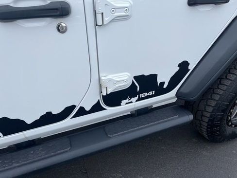 Used 2018 Jeep Wrangler Unlimited Sport S image 12