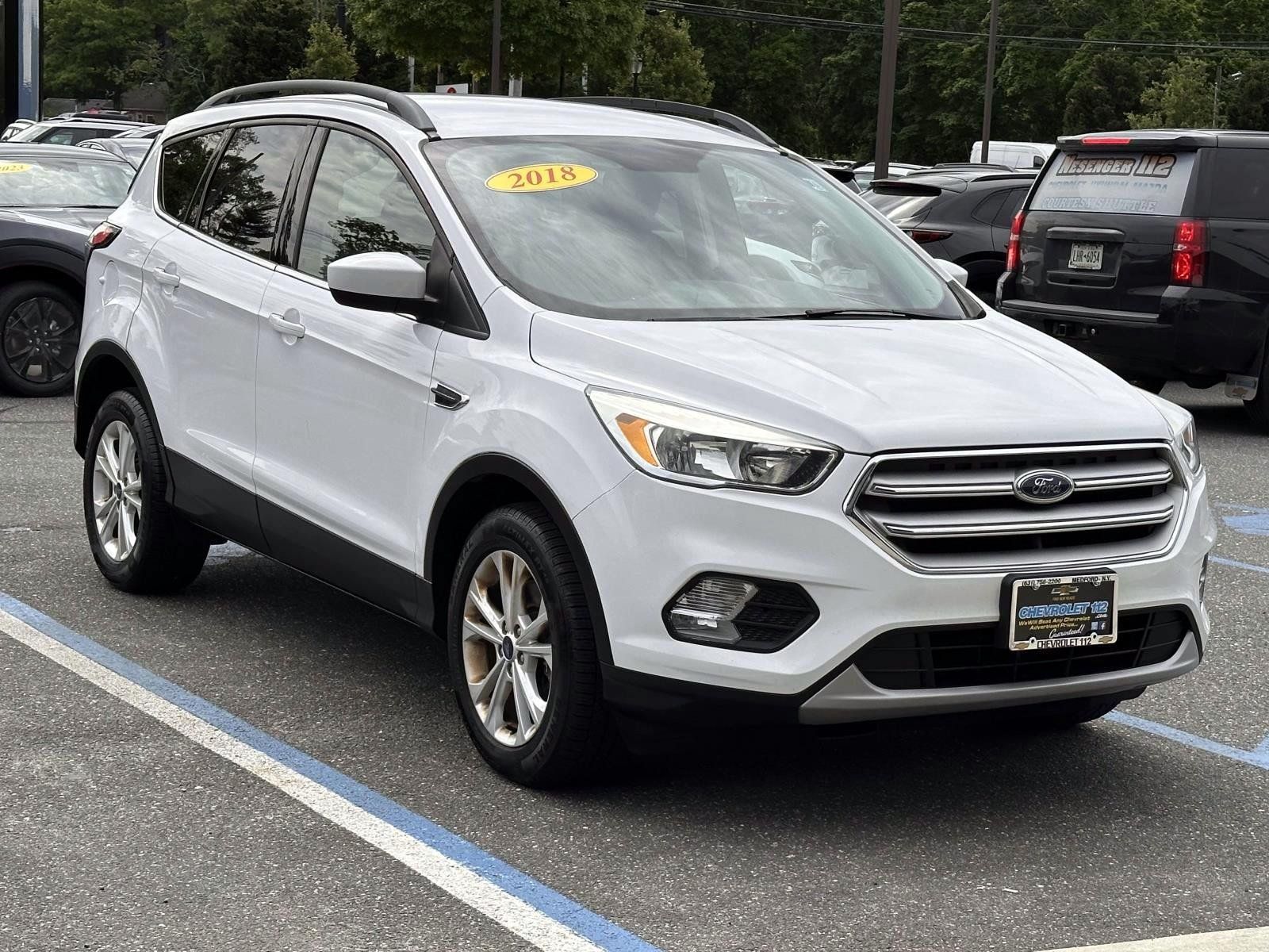 Used 2018 Ford Escape SE w/ SE Sync 3 Package AWD/4WD image 5