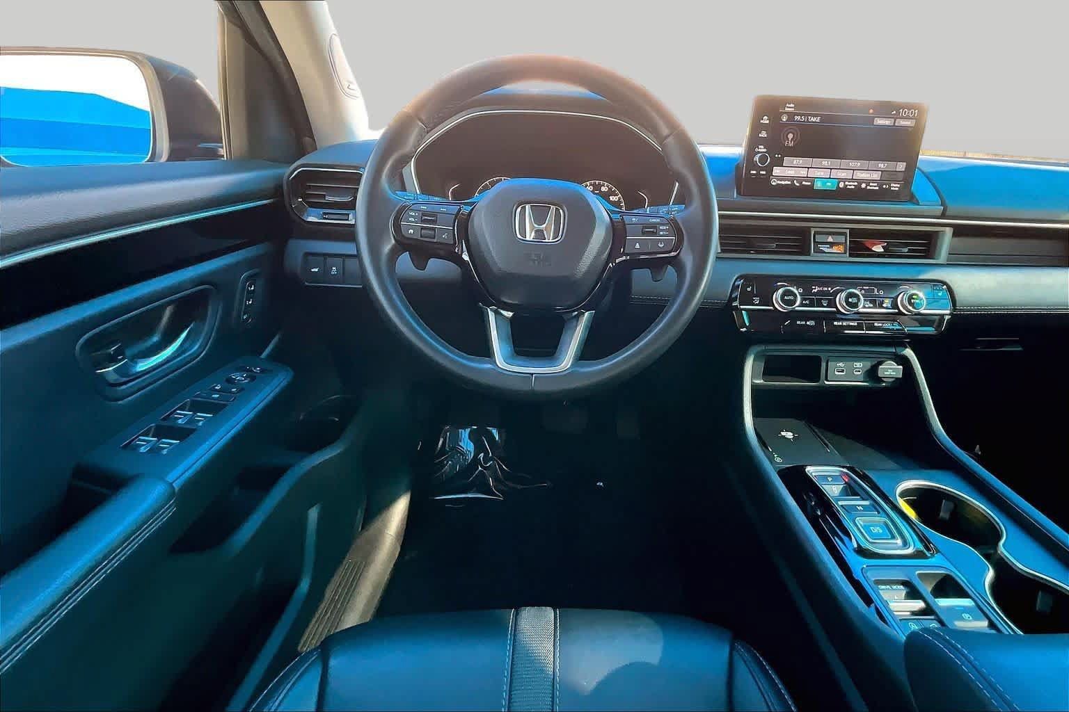 Used 2024 Honda Pilot Touring image 6